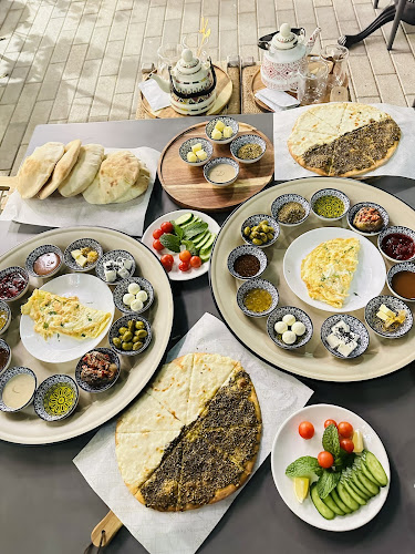 Comentarii opinii despre Fern Ya Meemaa