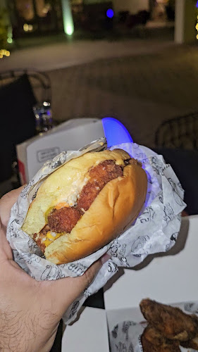 Opinii despre Billy's Hamburgers – authentic meat & veggie burgers with a taste of California în Dubai - Hospitality and gastronomy