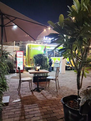 Maxzi The Good Food Shop - Food Truck - Dubai