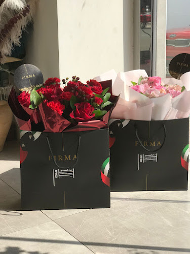 Opinii despre Firma flowers boutique în Abu Dhabi - Hospitality and gastronomy