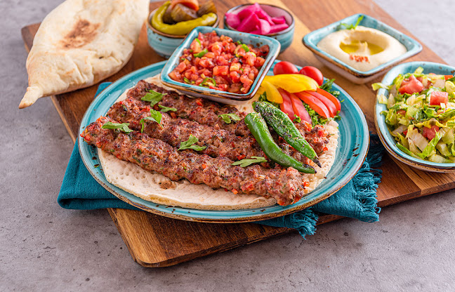 مطعم زرزور - تم الانتقال إلى الفرع الجديد Zarzoor Restaurant