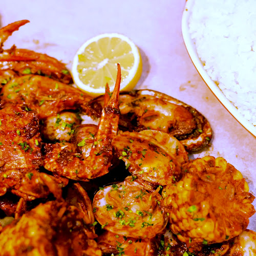 Dampa Seafood Grill - Abu Dhabi Almariah mall - Hospitality and gastronomy