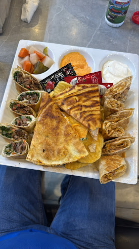 Aklat Anosh Restaurant | مطعم اكلات انوش