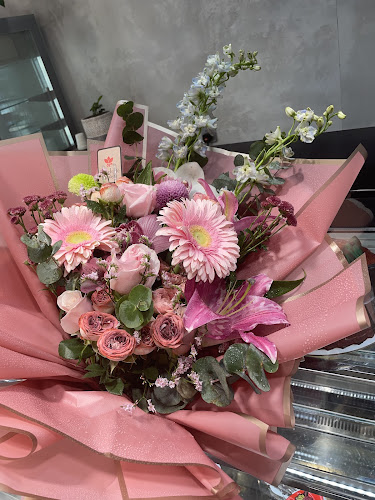 Charlotte Sweets Dubai حلويات شارلوت دبي