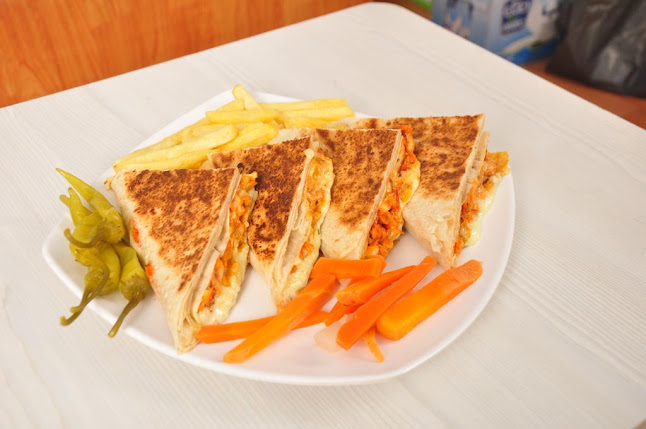 Cafeteria Safari Fresh chicken - Abu Dhabi