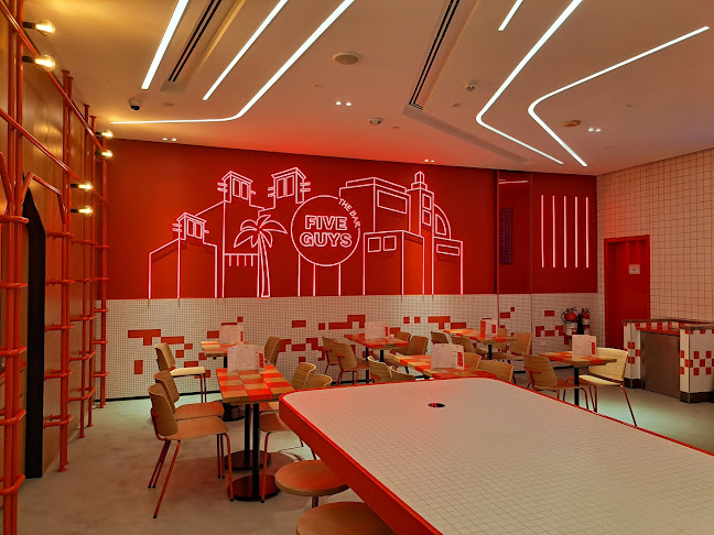 Five Guys Dubai Airport