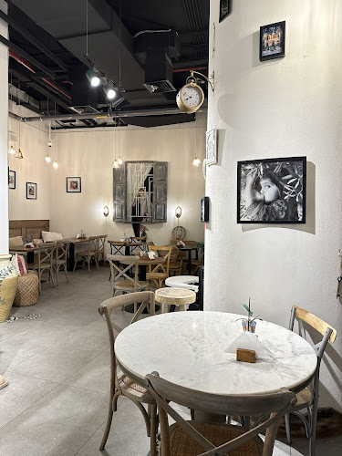 Fern Ya Meemaa - Hospitality and gastronomy