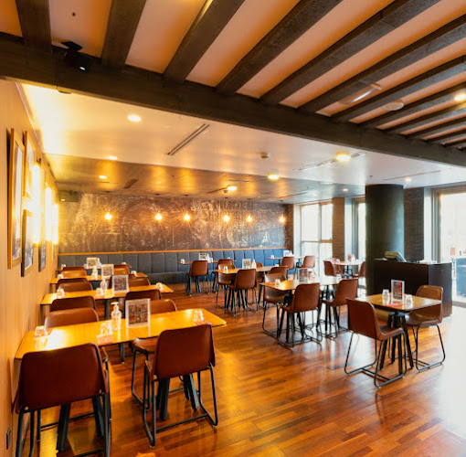 The Blacksmith Bar & Eatery, Dubai Marina - Dubai