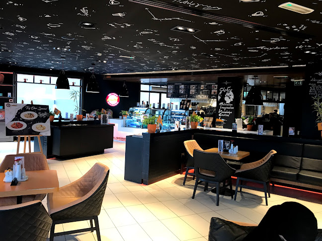 villa - 284 Jumeira St - Jumeirah - Dubai - Jumeirah 2 - Dubai