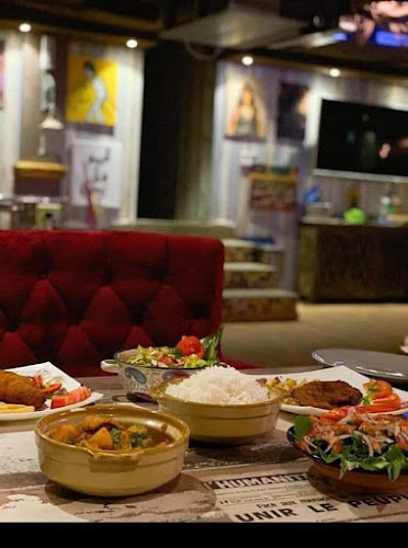 Paparazzi cafe and restaurant - Hospitality and gastronomy