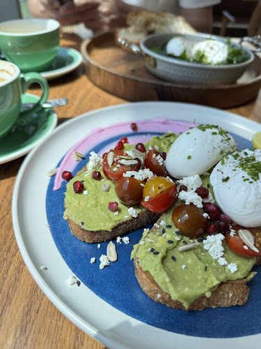 Friends Avenue Cafe JLT - Hospitality and gastronomy