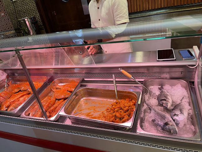 Opinii despre Hot Fish Restaurant Karama în Dubai - Hospitality and gastronomy