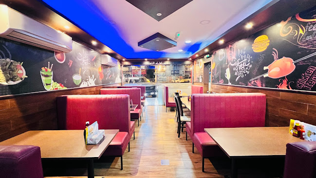 Al Manhal Al Thahabi Restaurant and Cafeteria مطعم و كافتيريا المنهل الذهبي - Sharjah