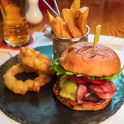 Opinii despre The Red Crown în Dubai - Hospitality and gastronomy