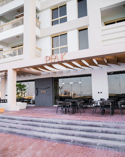 Comentarii opinii despre PEAK LOUNGE