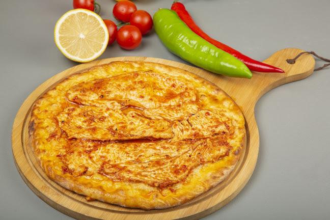 89GG+XPM - 4 St - Al Majaz 3 - Al Majaz - Sharjah