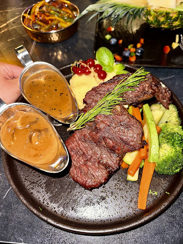 Chaplin restaurant & cafe - Hospitality and gastronomy