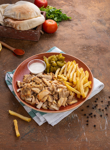 Opinii despre Uncle Shawerma în Abu Dhabi - Hospitality and gastronomy