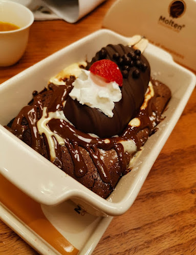Molten Chocolate Cafe Dalma Mall - Hospitality and gastronomy