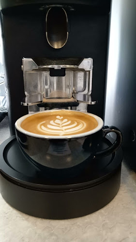 Opinii despre ojo cafe - shakhbout city în Abu Dhabi - Hospitality and gastronomy