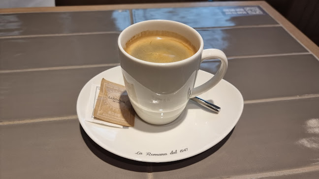 447Q+CQ Palm Jumeirah, Nakheel Mall - The Palm Jumeirah - Dubai