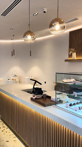 Glazed Desserts - Hospitality and gastronomy