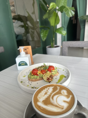 Opinii despre The bench în Abu Dhabi - Hospitality and gastronomy