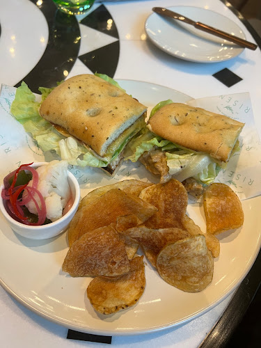 Comentarii opinii despre Risen Café and Artisanal Bakery, Dubai Marina