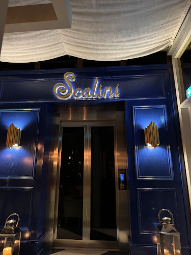 Restaurant Village, Near Four Seasons Hotel، - Jumeira St - Dubai