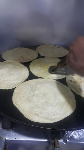 Comentarii opinii despre Khan hotel كافتريا عش الهناء (مطعم خان)