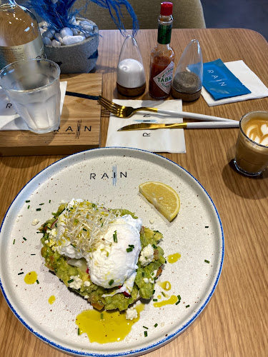 Rain Corniche - Hospitality and gastronomy