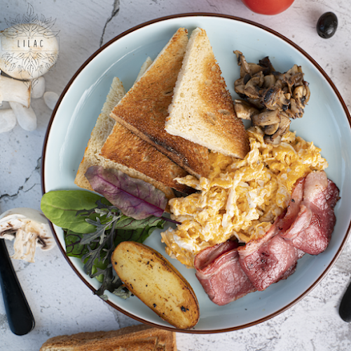 Lilac Café ليلك كافيه - Abu Dhabi