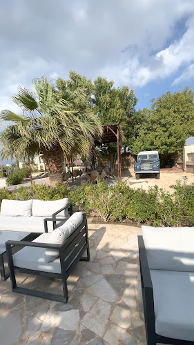 hideoutspecialitycafe