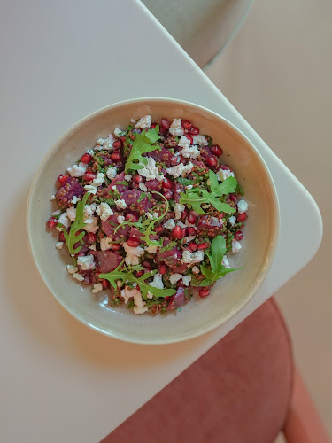 Comentarii opinii despre Two Neighbors