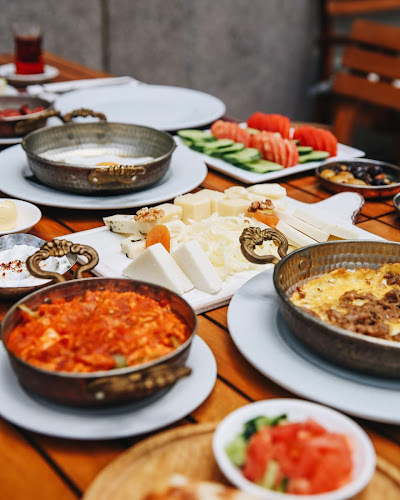 Deniz Restaurant and Café - Dubai