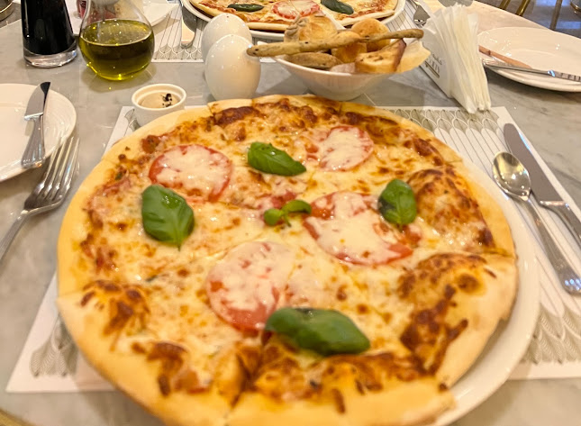 Opinii despre Cafe Society Dubai în Dubai - Hospitality and gastronomy