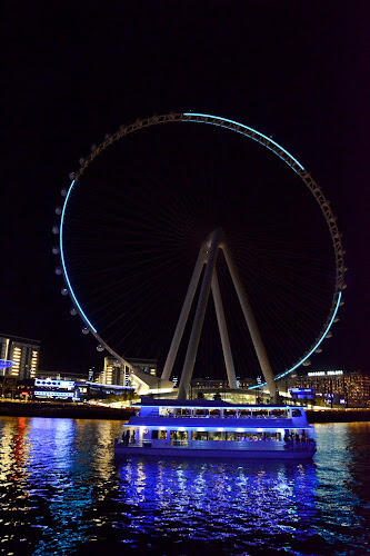 Opinii despre Unique Catamaran Marina Cruise în Dubai - Hospitality and gastronomy