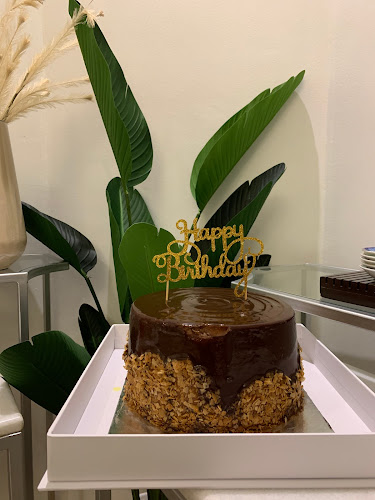 Bin Hamooda Bldg - Shop G-01 - Khalidiyah St - Abu Dhabi