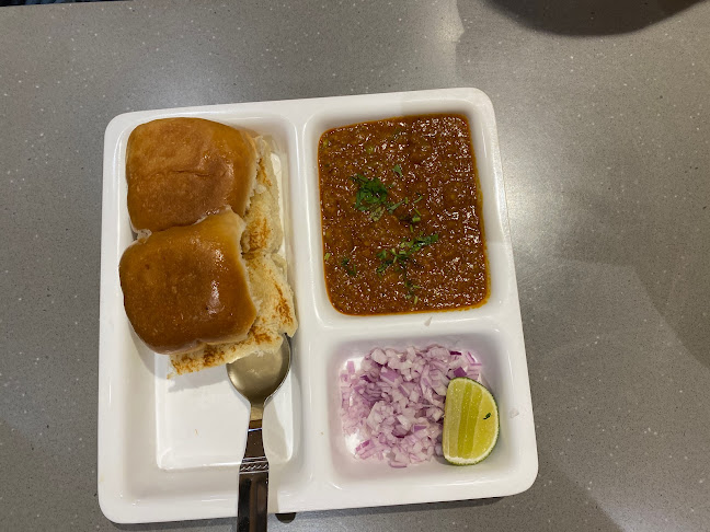 Opinii despre Bikanervala în Abu Dhabi - Hospitality and gastronomy