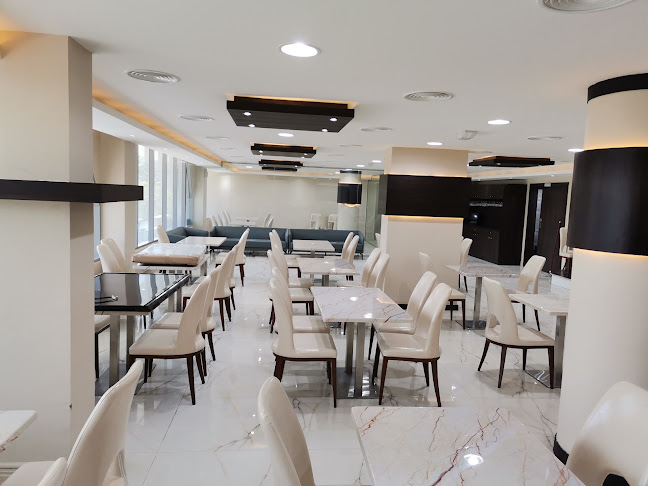 Qasr Al Shams Cafe & Restaurant - Hospitality and gastronomy