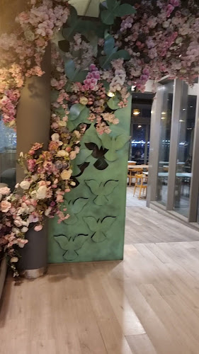 Opinii despre Auberge cafe în Sharjah - Hospitality and gastronomy