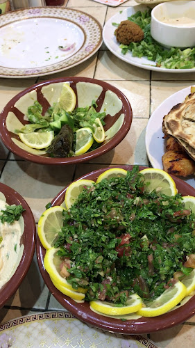 Opinii despre مطعم الروضة Al Rowdha Restaurant în Abu Dhabi - Hospitality and gastronomy