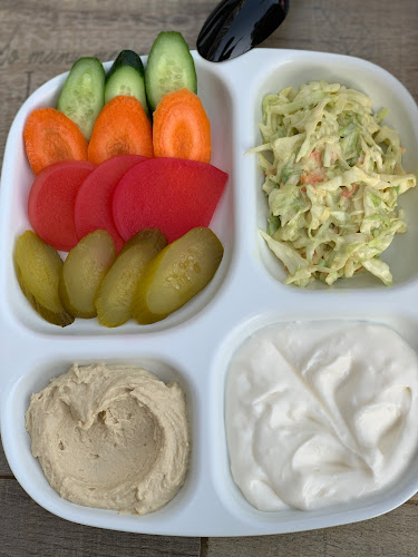 بروستد الميدان - Hospitality and gastronomy