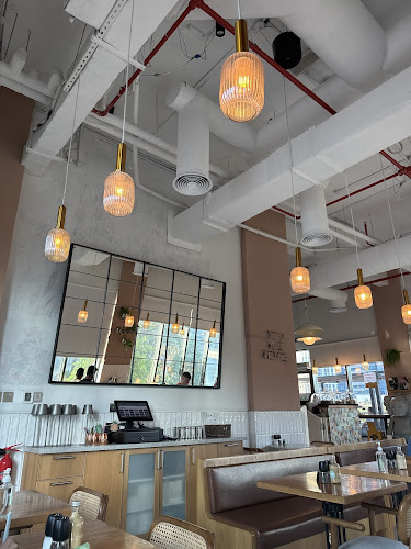 Comentarii opinii despre Friends Avenue Cafe JLT