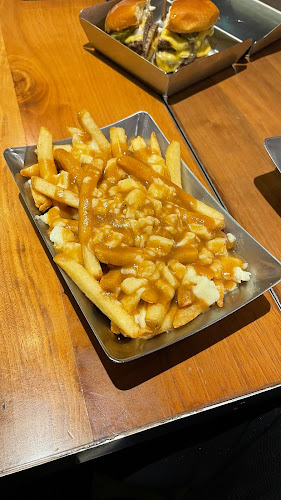 Opinii despre Big Smoke Burger-Box Park în Dubai - Hospitality and gastronomy