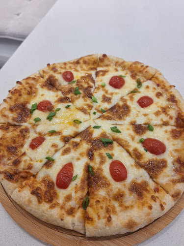 Comentarii opinii despre Kefi Books, Board Games & Cafe