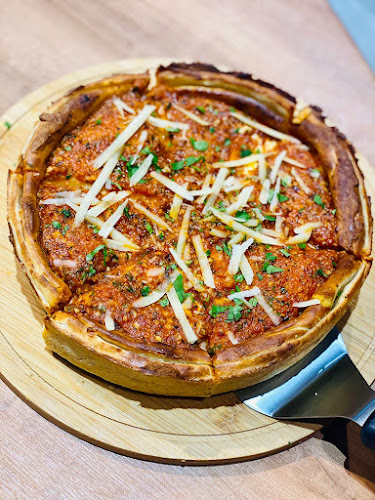 Comentarii opinii despre Chicago Pizza & More - Burjuman Mall Dubai | Best Pizza in Dubai