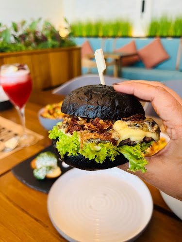 Comentarii opinii despre Street 9 Cafe