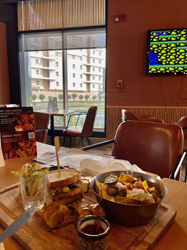 ICON Bar & Lounge - Dubai