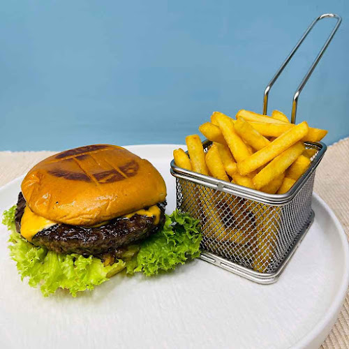 Alphs Cuisines | pasta | burgers | salad | fresh juice - Hospitality and gastronomy